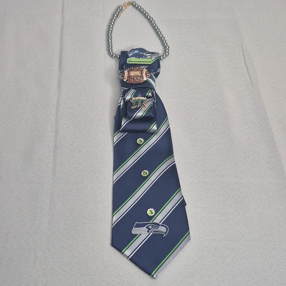 Handcrafted Luxury Fashion Necktie Necklace 📿 (Seattle Seahawks)